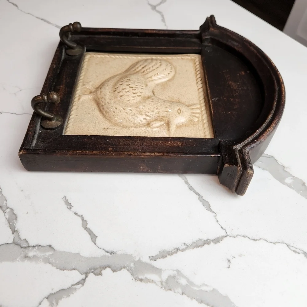 RARE Pier 1 Imports Vintage Rustic Wood Framed Ceramic Roost Tile Key Hook
